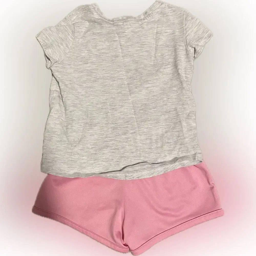 Puma 3T Gray Top with Pink Shorts - Picture 2 of 4